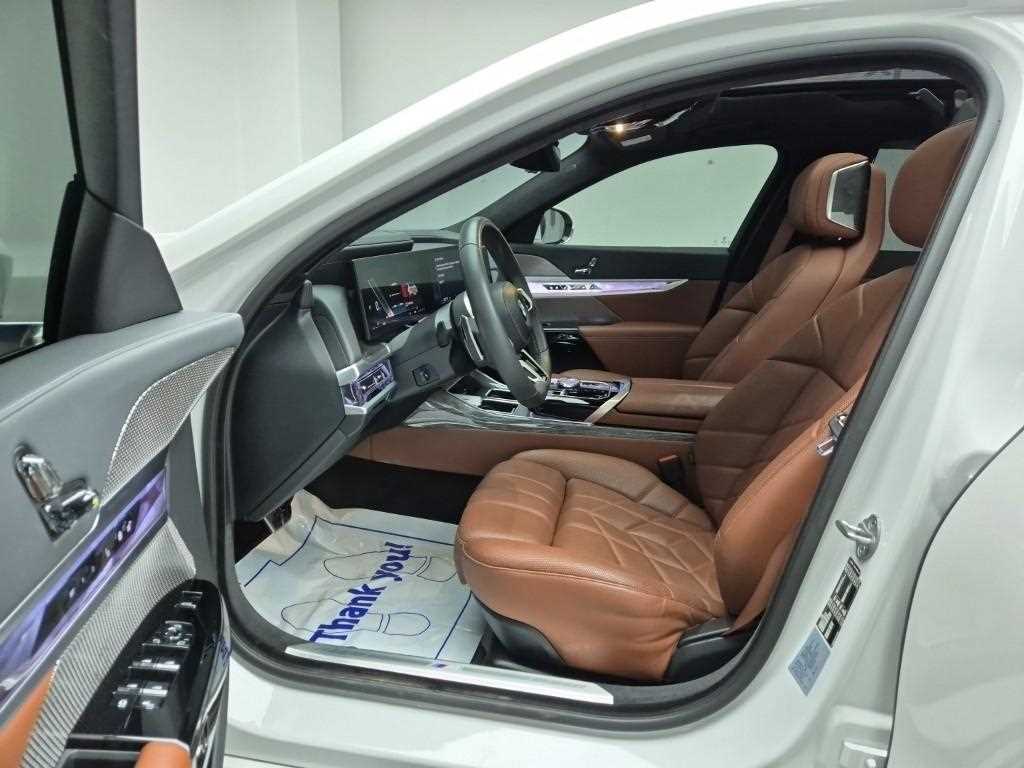 BMW 7 Series - Vista 11