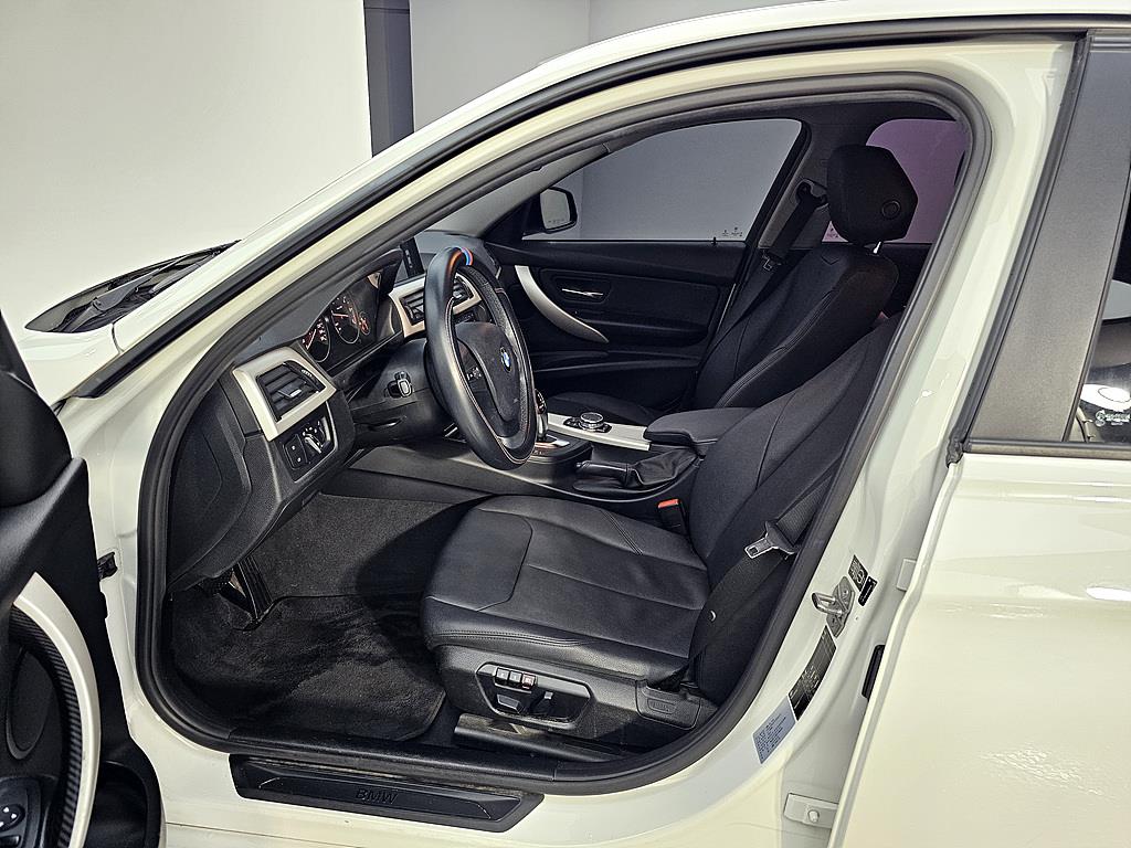 BMW 3 series - Vista 8