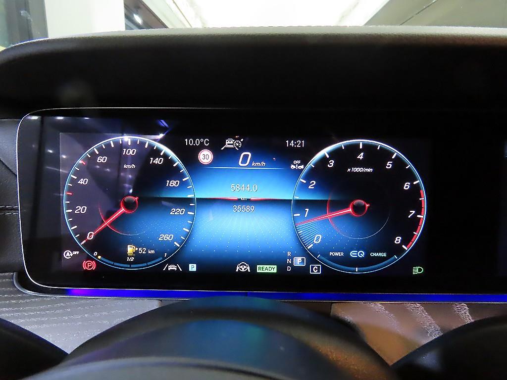 Mercedes Benz E class - Vista 9