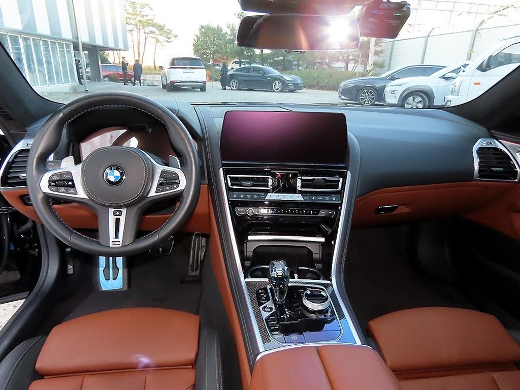 BMW 8 Series - Vista 7