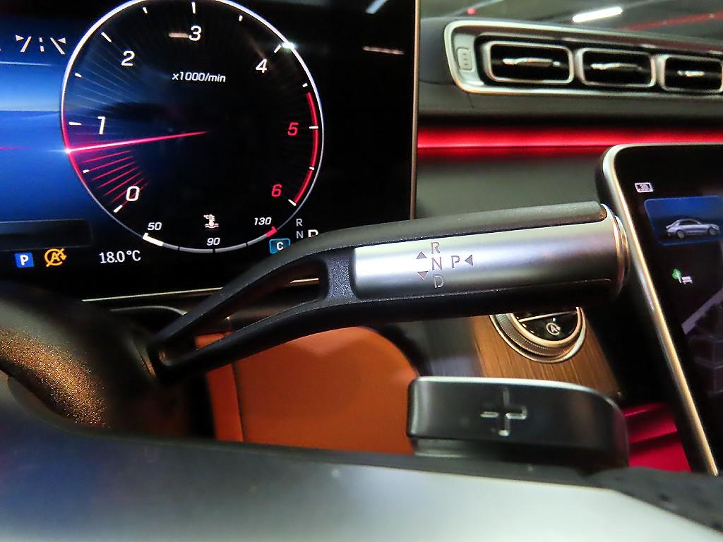 Mercedes Benz S Class - Vista 12