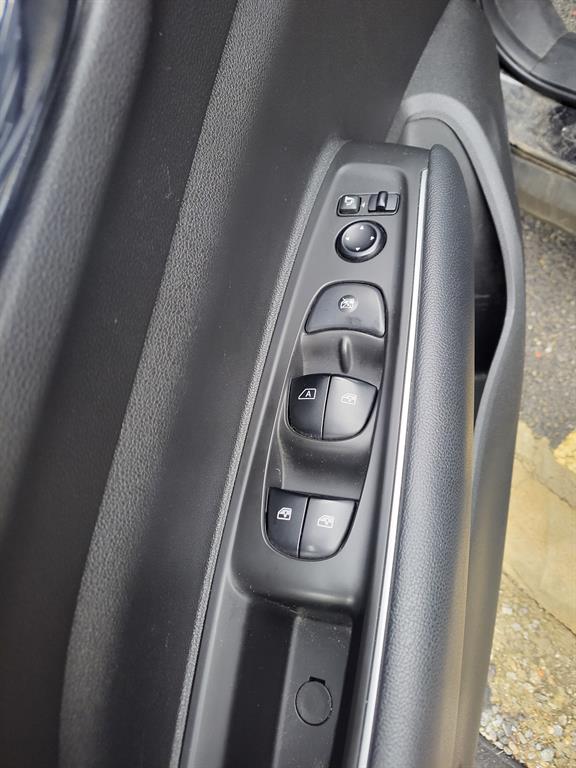 SAMSUNG QM6 - Vista 5