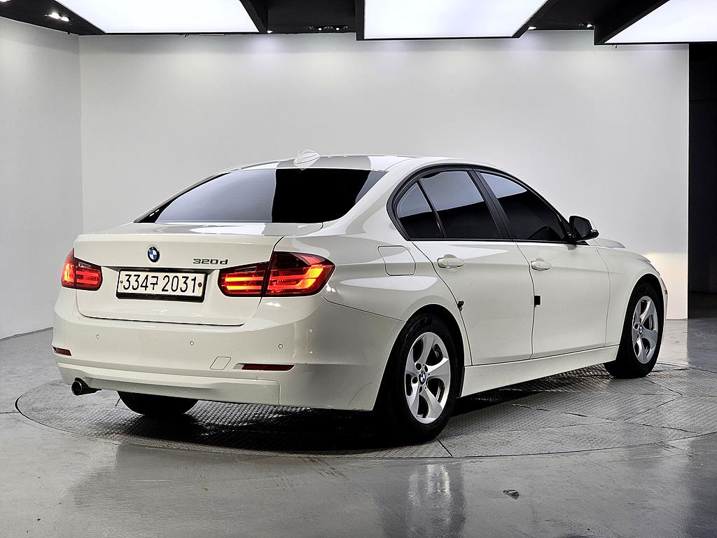 BMW 3 series - Vista 4