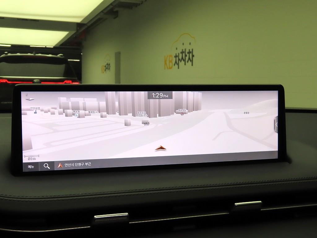 Genesis GV70 - Vista 8