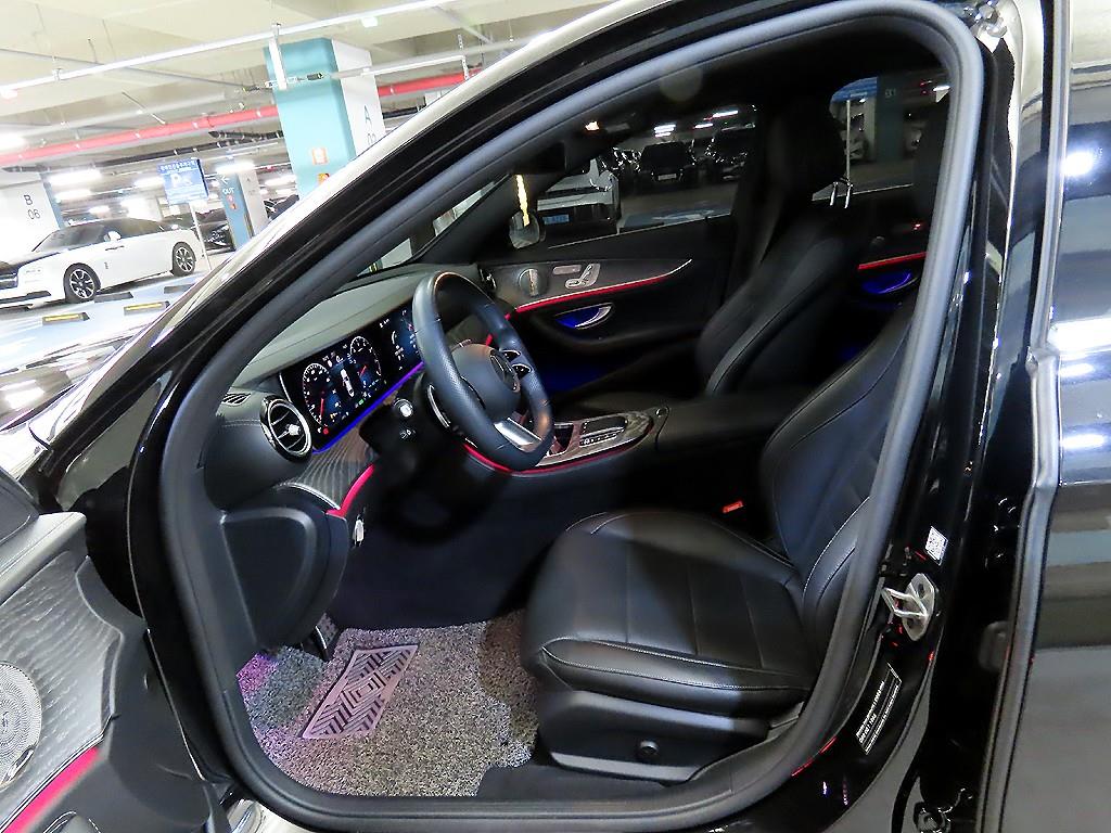 Mercedes Benz E class - Vista 6