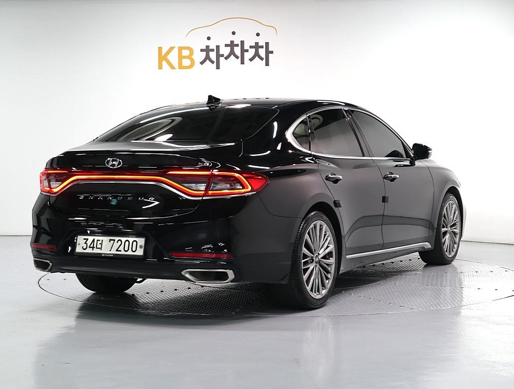 HYUNDAI Grandeur - Vista 4
