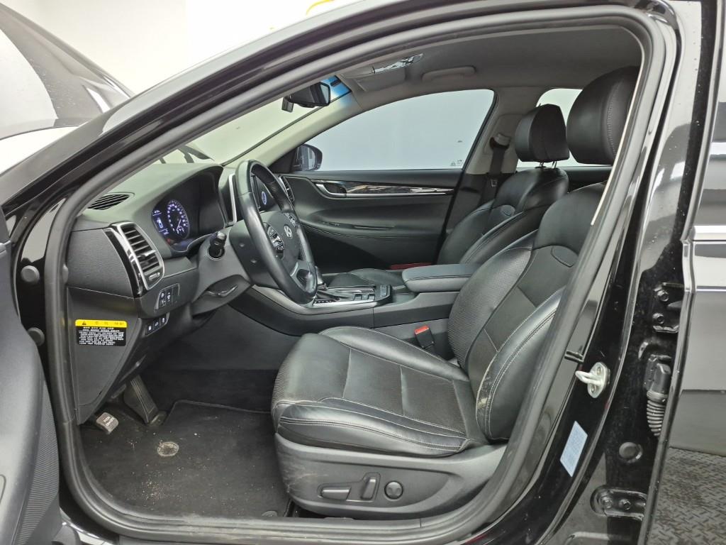 HYUNDAI Grandeur - Vista 11