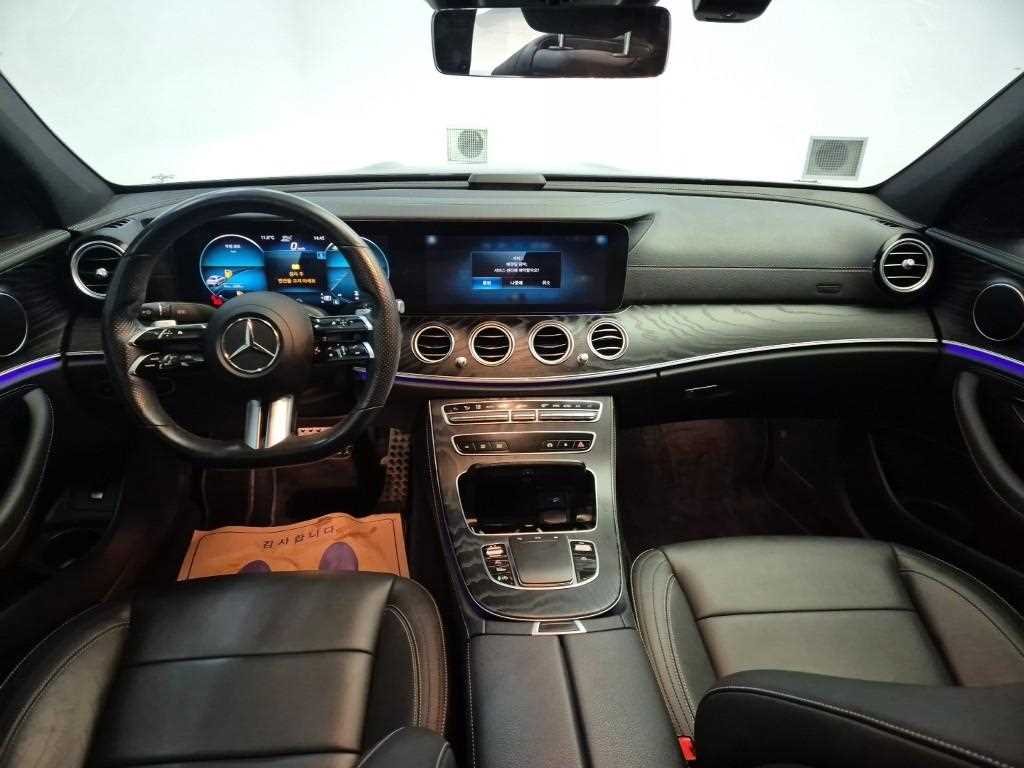 Mercedes Benz E class - Vista 7