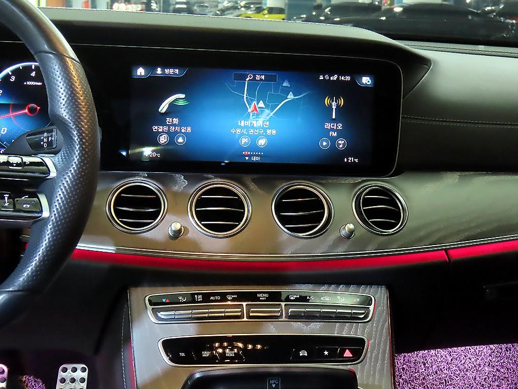 Mercedes Benz E class - Vista 11