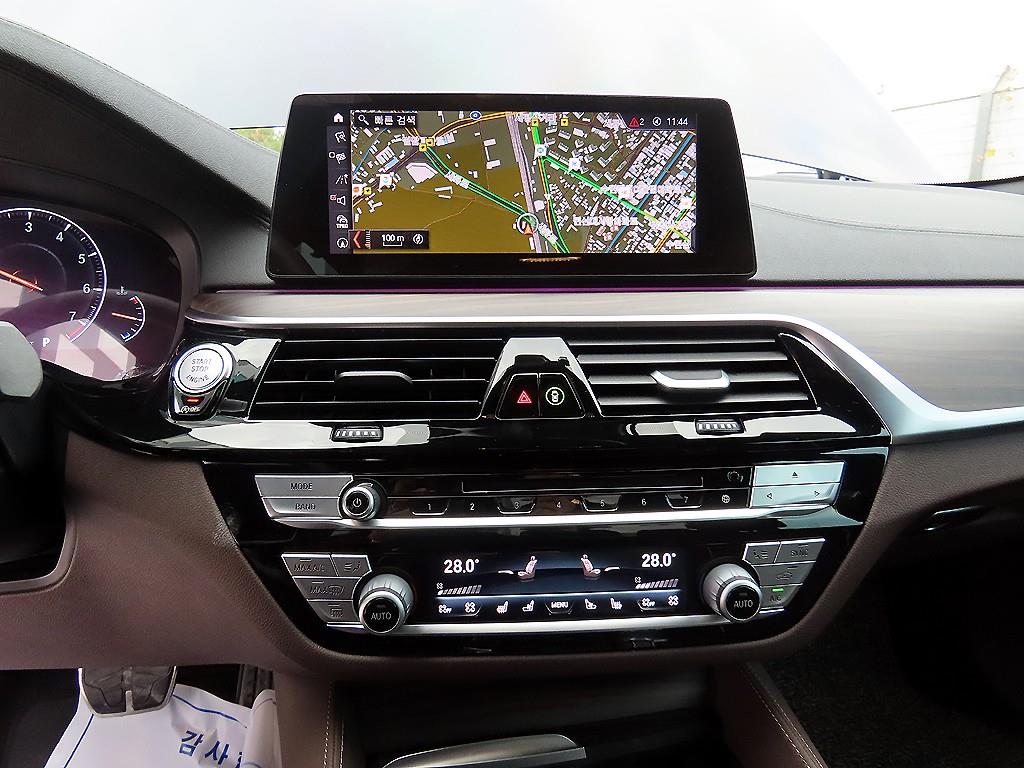 BMW 5 Series 2019 Negro - Importación desde Corea - HF Imports Iquique - Foto 13