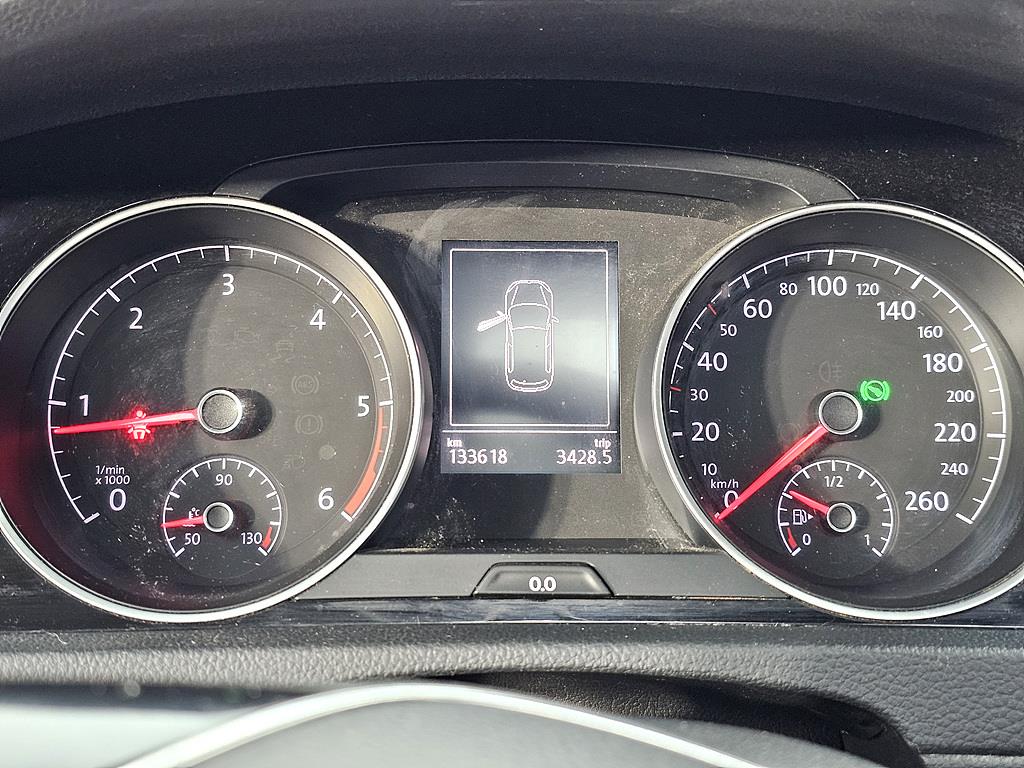 Volkswagen Golf - Vista 7