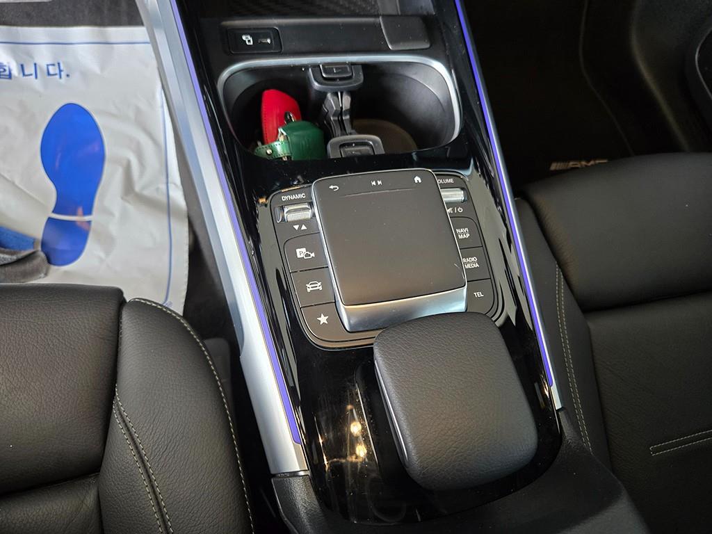 Mercedes Benz EQB - Vista 12