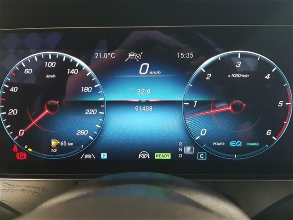 Mercedes Benz E class - Vista 5