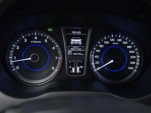 HYUNDAI Grandeur - Vista 12