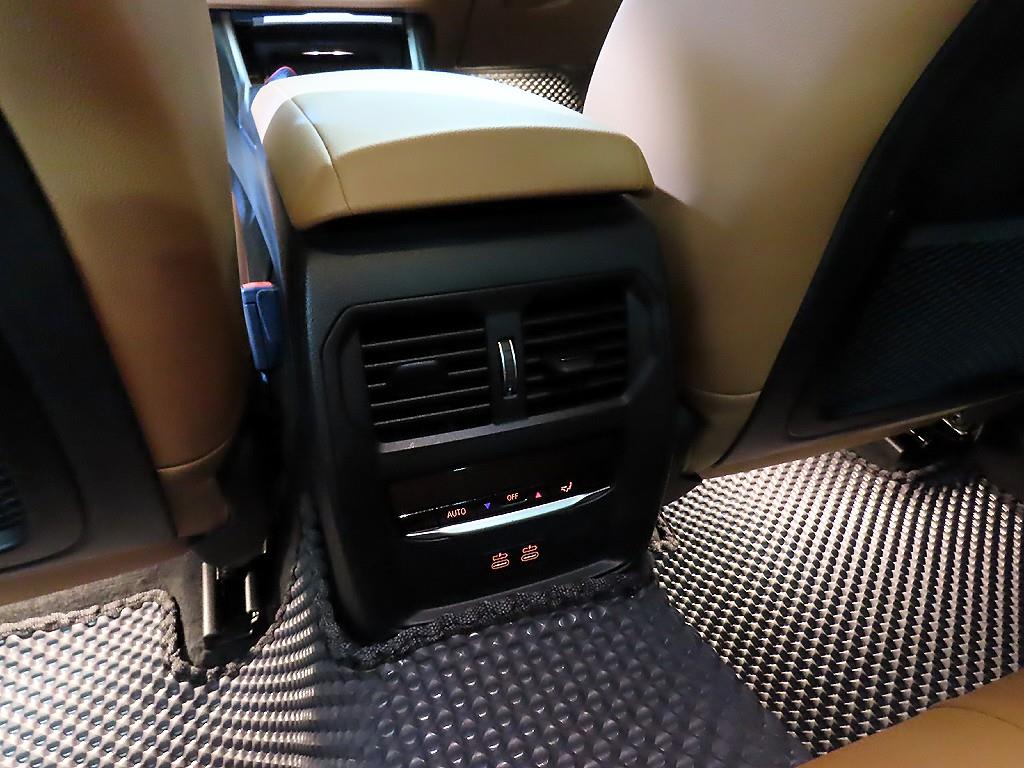 BMW 3 series 2023 Negro - Importación desde Corea - HF Imports Iquique - Foto 16