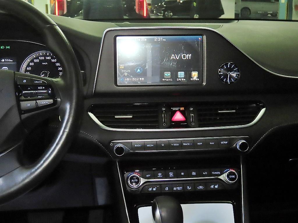 HYUNDAI Grandeur - Vista 11