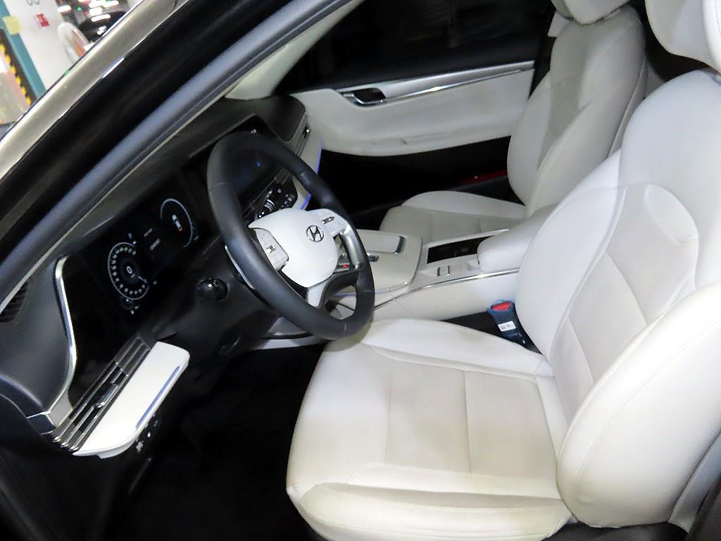 HYUNDAI Grandeur - Vista 6