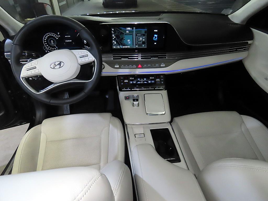 HYUNDAI Grandeur - Vista 10