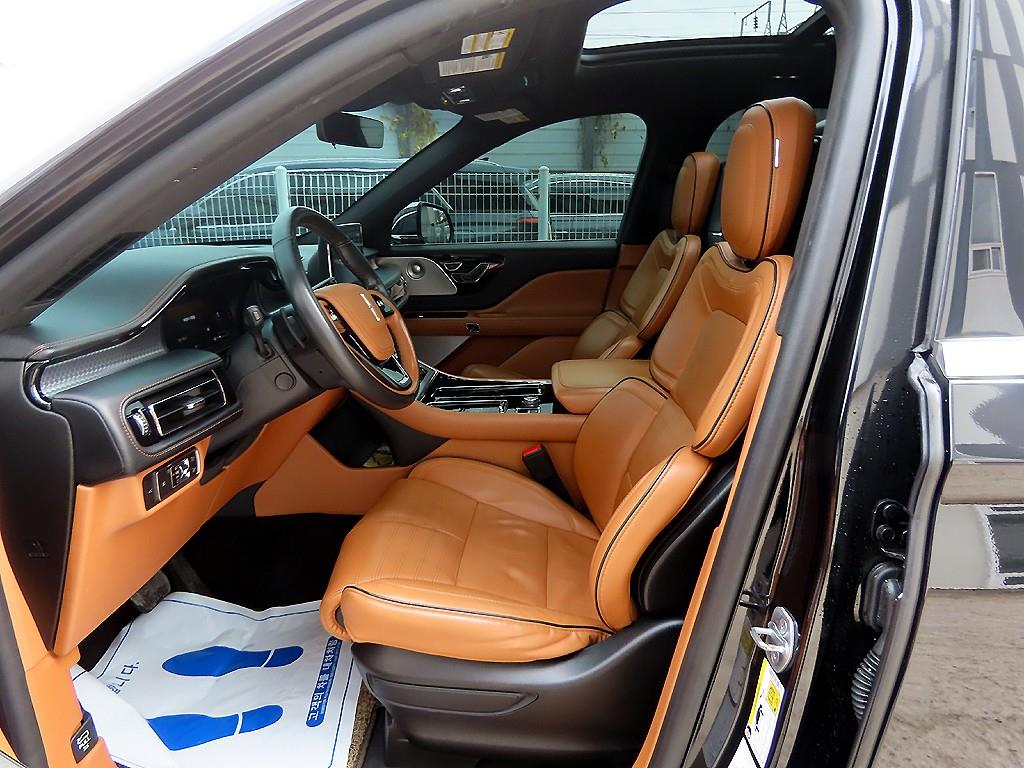 Lincoln Aviator - Vista 5