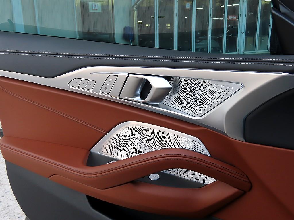 BMW 8 Series - Vista 12