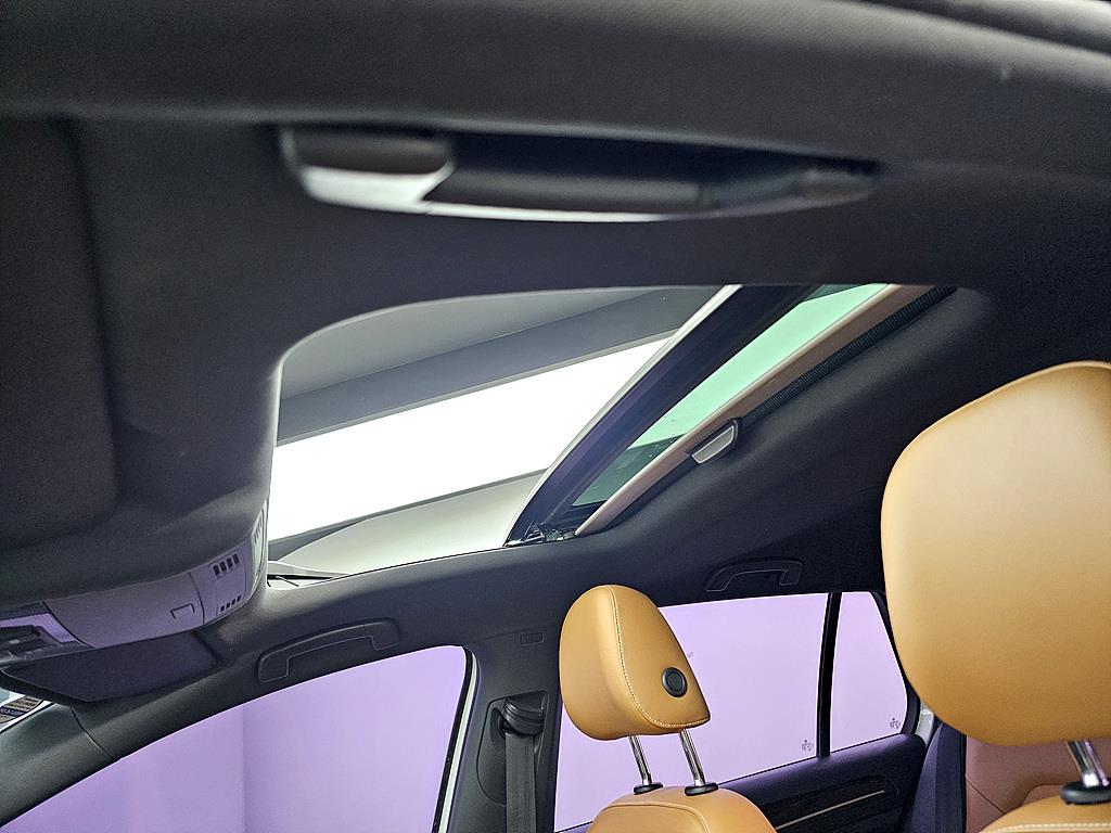 Volkswagen Golf - Vista 12