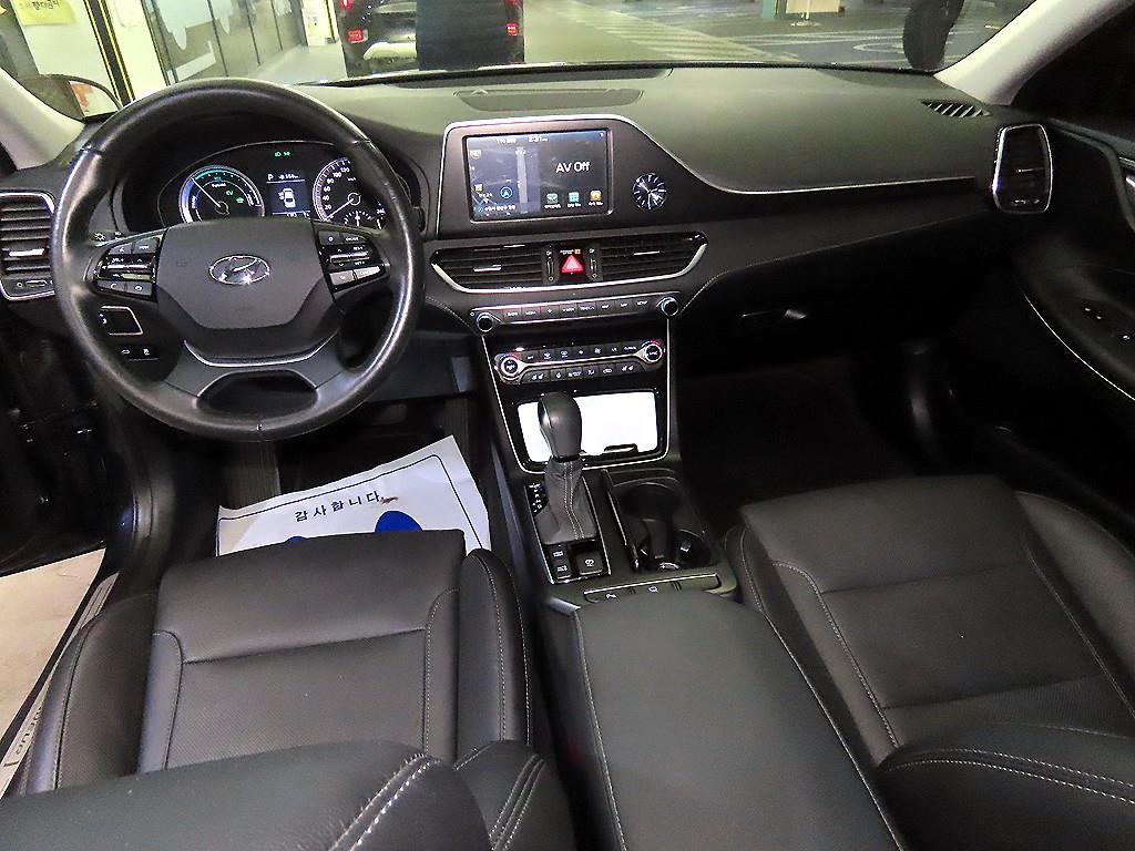 HYUNDAI Grandeur - Vista 10