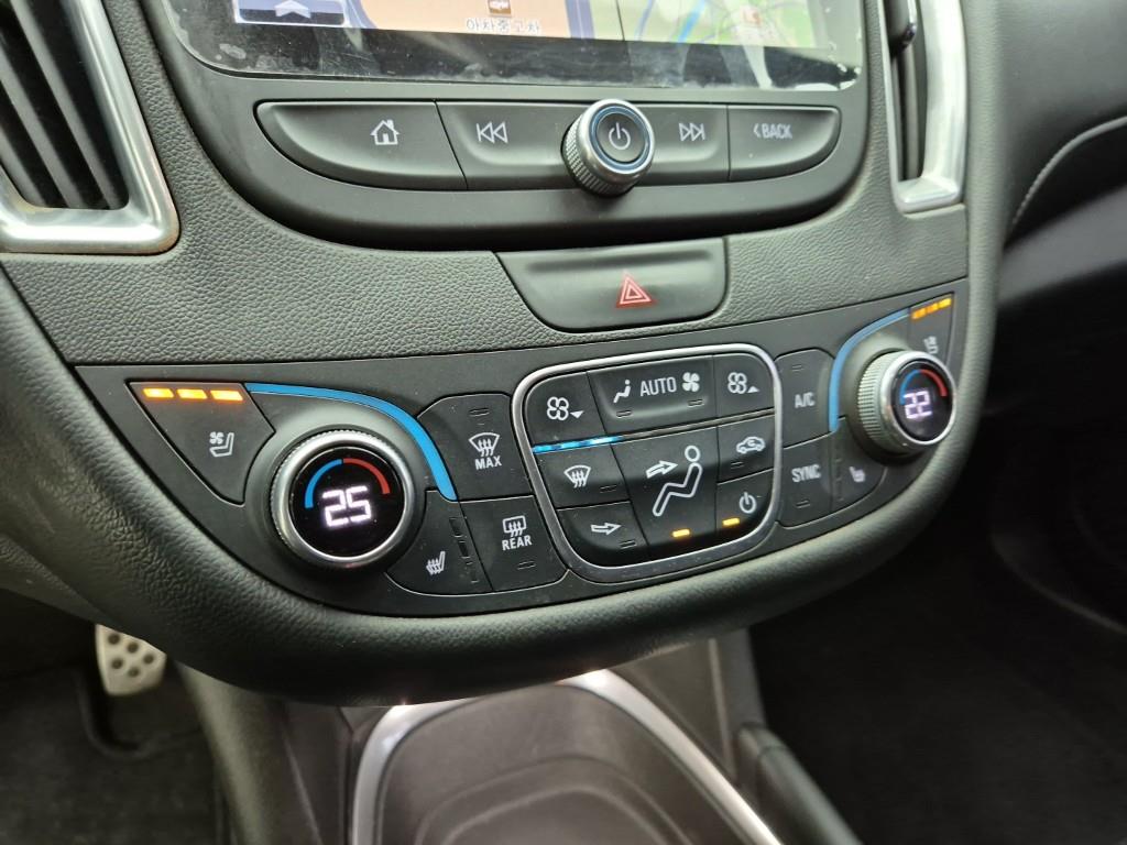 Chevrolet Malibu - Vista 10