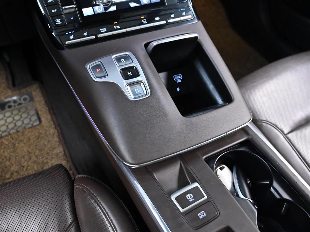 HYUNDAI Grandeur - Vista 9