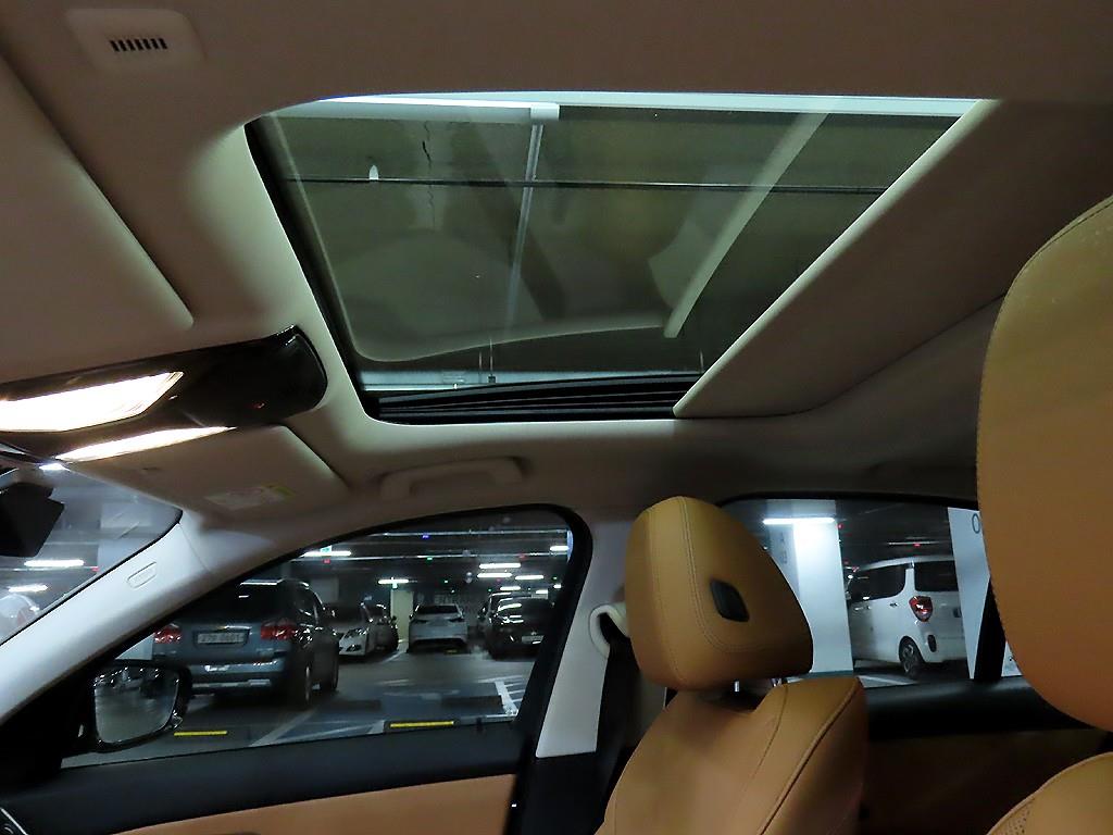 BMW 3 series 2023 Negro - Importación desde Corea - HF Imports Iquique - Foto 17