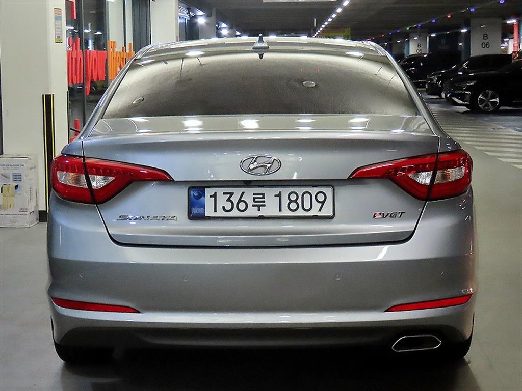 HYUNDAI Sonata - Vista 5