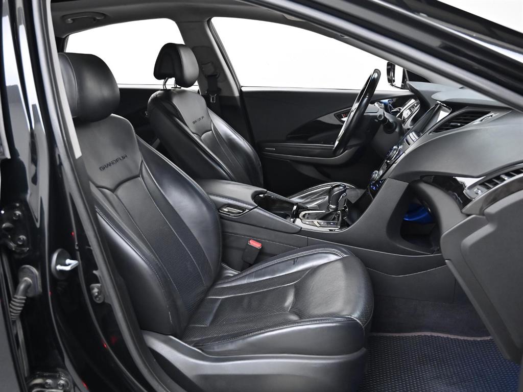 HYUNDAI Grandeur 2011 Negro - Importación desde Corea - HF Imports Iquique - Foto 10