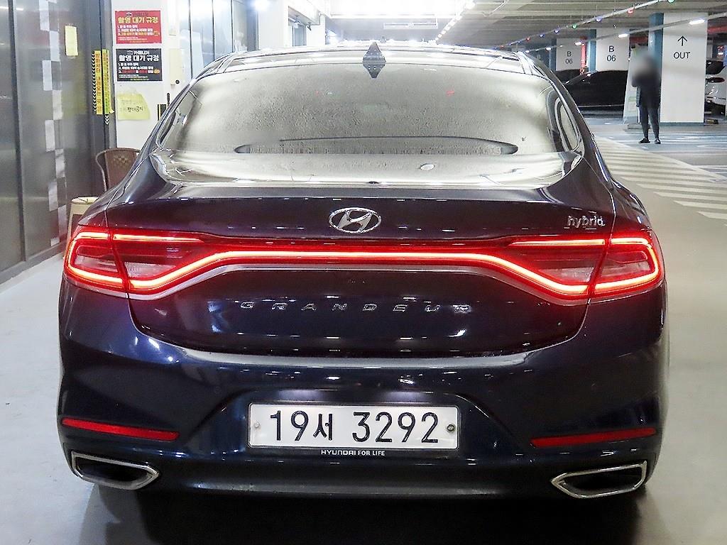 HYUNDAI Grandeur - Vista 5