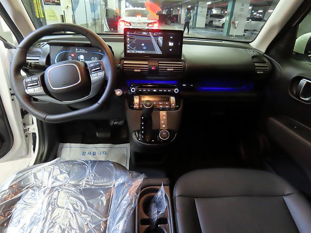 HYUNDAI Casper - Vista 10