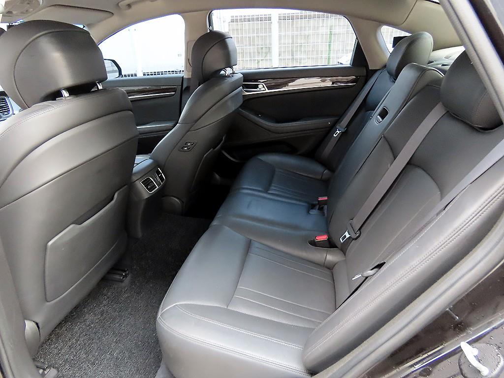 Genesis G80 - Vista 6