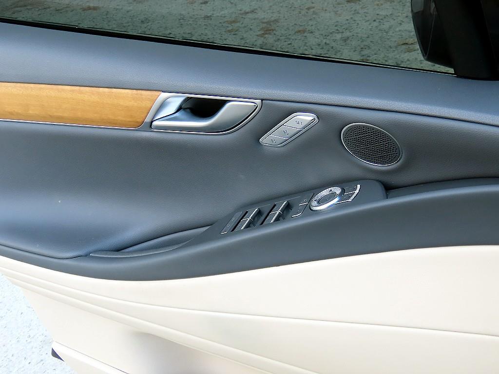 Genesis G80 - Vista 11