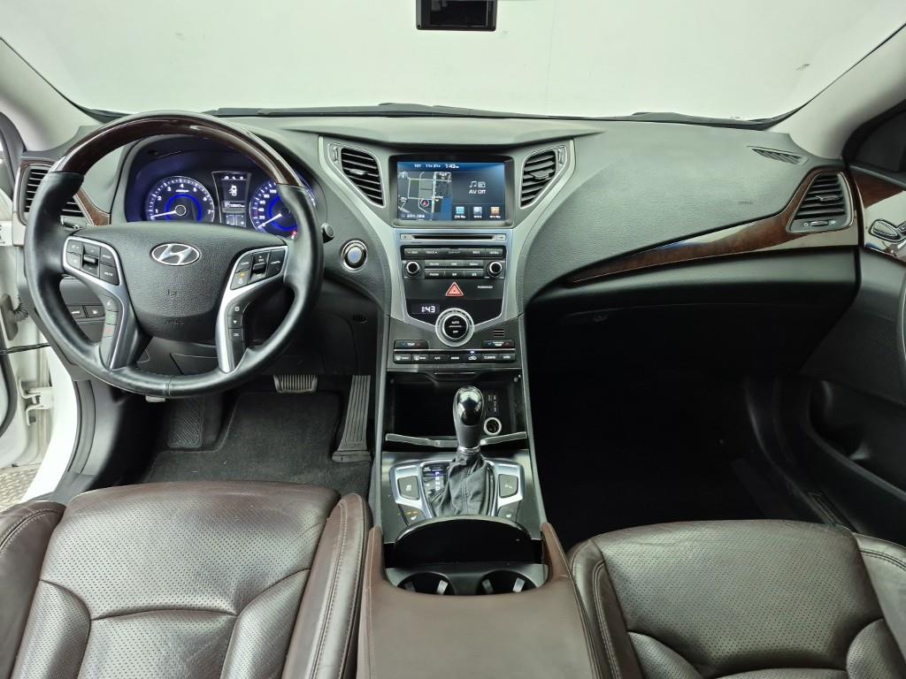 HYUNDAI Grandeur - Vista 5