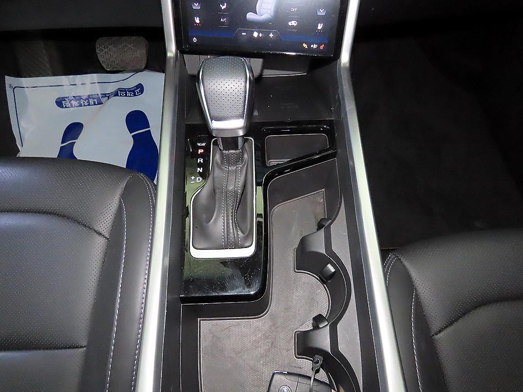 Ssangyong Torres - Vista 12