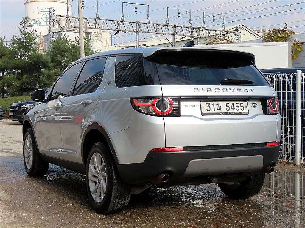 Land Rover Discovery Sports - Vista 3
