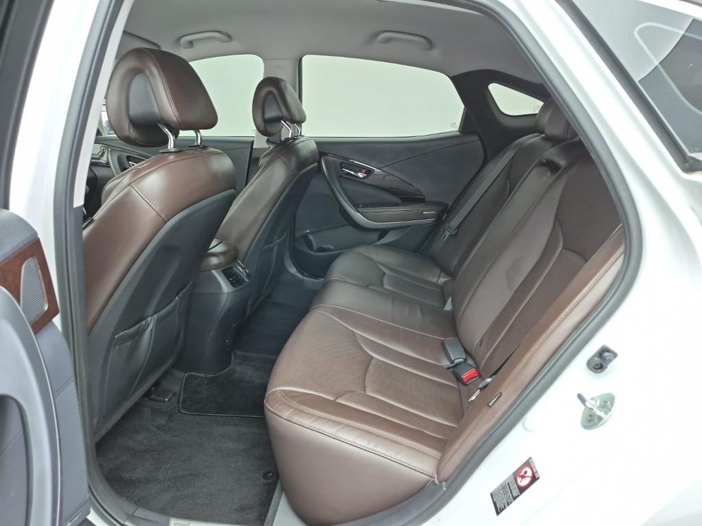 HYUNDAI Grandeur - Vista 12