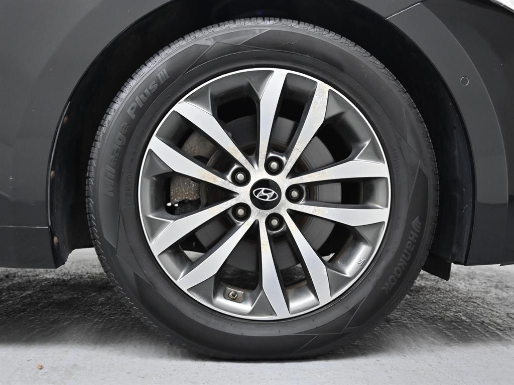 HYUNDAI Grandeur - Vista 5