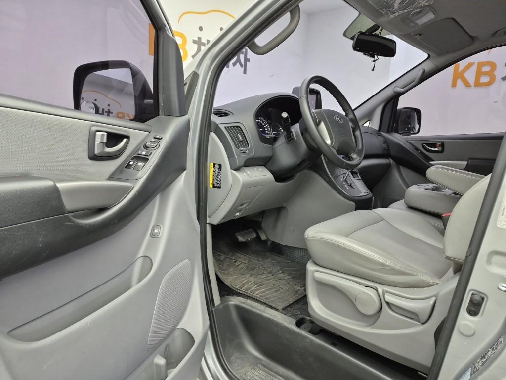 HYUNDAI Starex 2019 Plateado - Importación desde Corea - HF Imports Iquique - Foto 16