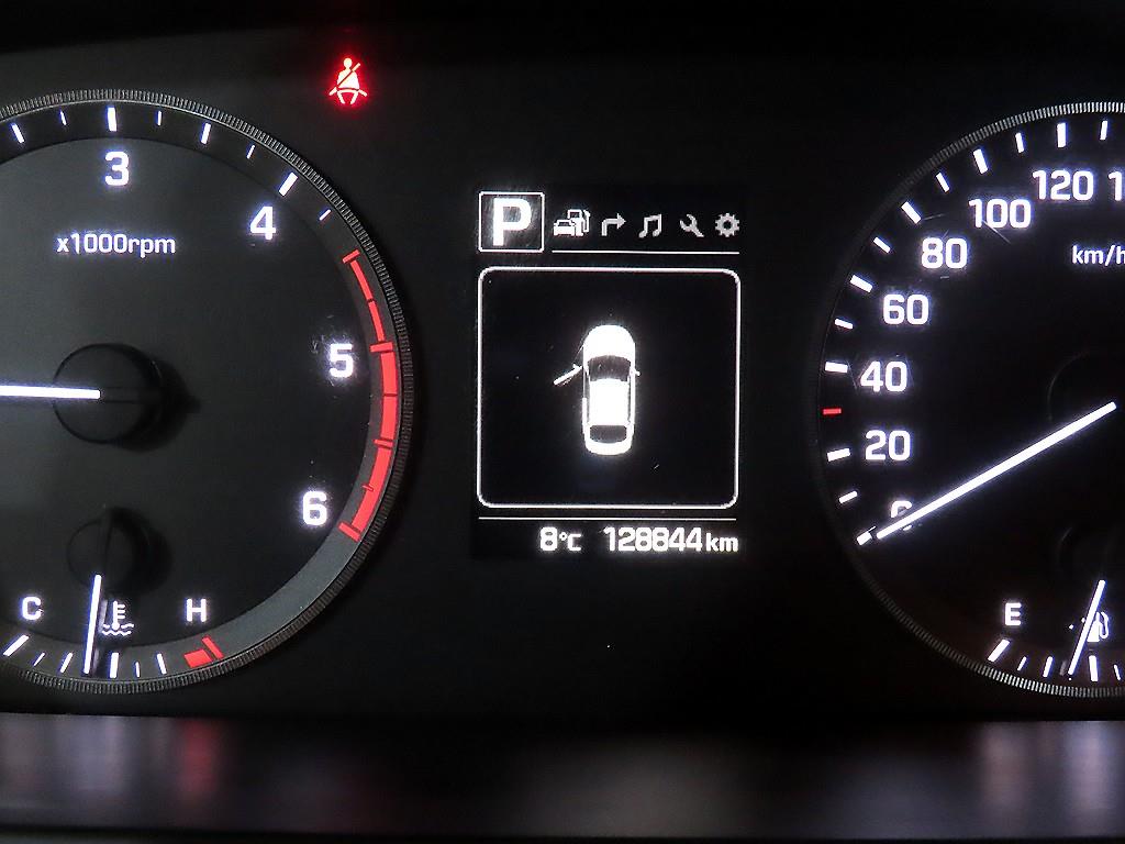 HYUNDAI Sonata - Vista 9