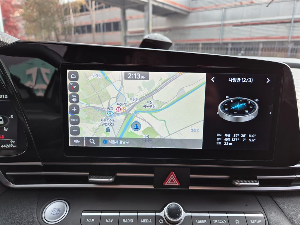 HYUNDAI Avante - Vista 11