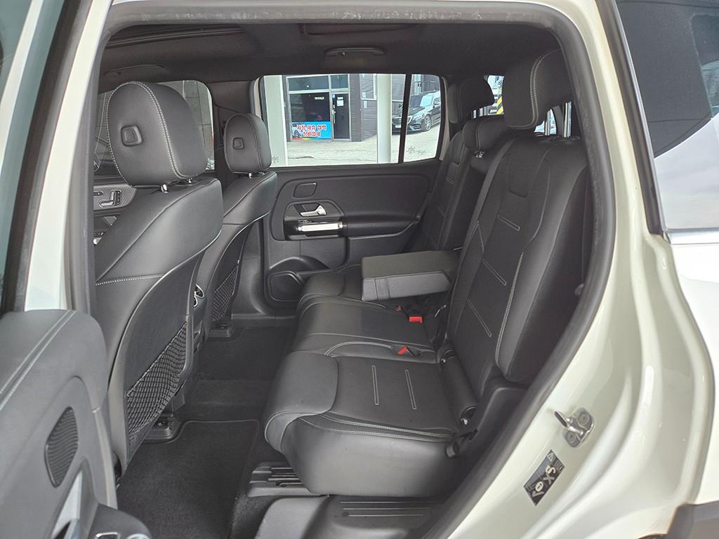 Mercedes Benz EQB - Vista 6