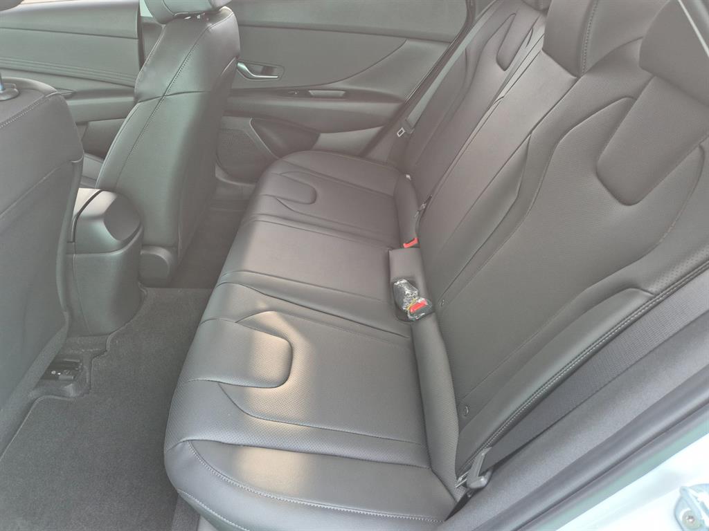 HYUNDAI Avante 2021 Blanco - Importación desde Corea - HF Imports Iquique - Foto 16