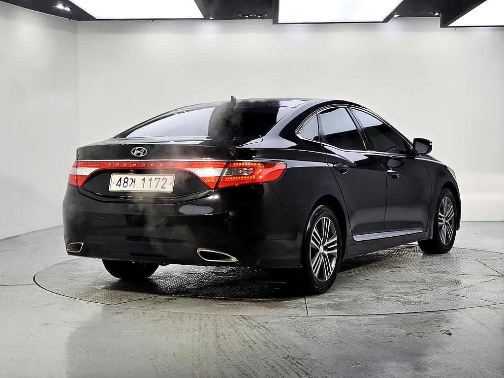 HYUNDAI Grandeur - Vista 4