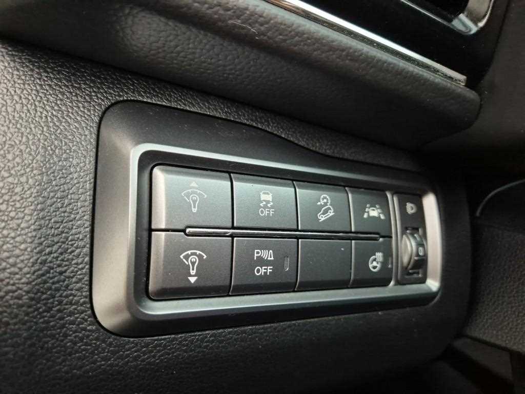 Ssangyong Tivoli 2022 Blanco - Importación desde Corea - HF Imports Iquique - Foto 17