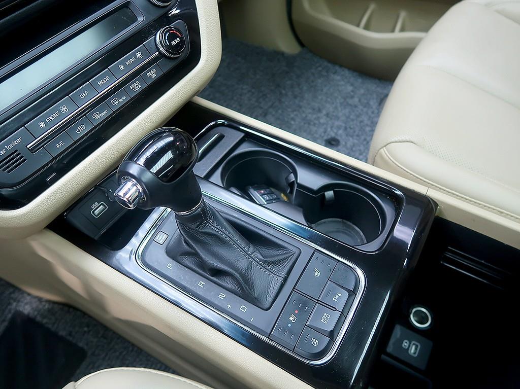 KIA Carnival 2016 Blanco - Importación desde Corea - HF Imports Iquique - Foto 10