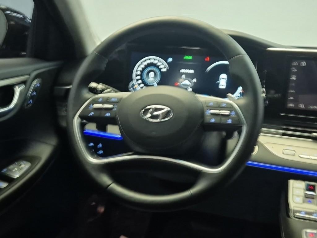 HYUNDAI Grandeur - Vista 9