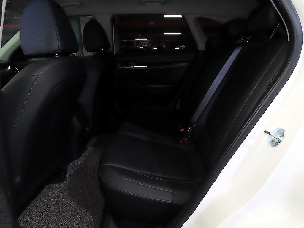 KIA Seltos - Vista 7